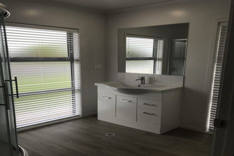 Photo of property in 30u2 Heath Street, Saint Andrews, Hamilton, 3200
