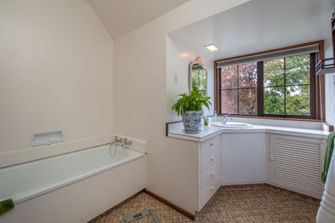 Photo of property in 24 Gothic Place, Ilam, Christchurch, 8041