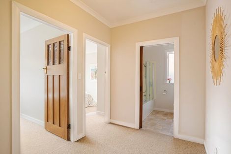 Photo of property in 11 Rimu Road, Kelburn, Wellington, 6012