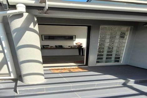 Photo of property in 287 Karaka Bay Road, Karaka Bays, Wellington, 6022