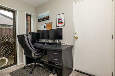 Photo of property in 28 Staveley Street, Avonhead, Christchurch, 8042