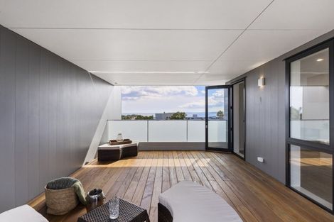 Photo of property in 16d Killarney Street, Takapuna, 0622