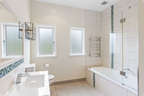 Photo of property in 50 Hollis Road, Paraparaumu Beach, Paraparaumu, 5032