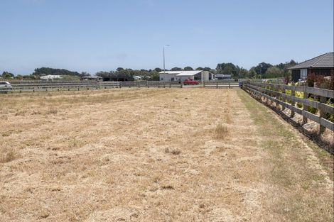 Photo of property in 15 Roma Way, Waitarere, 5510