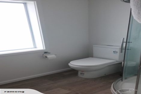 Photo of property in 104a Glanmire Road, Newlands, Wellington, 6037