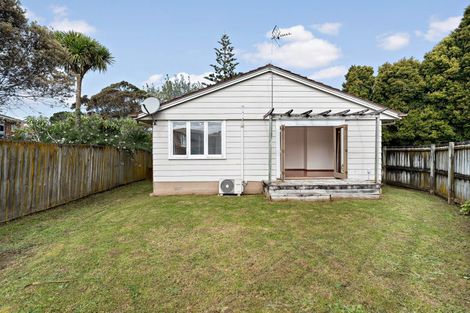 Photo of property in 6b Waikaremoana Place, Pakuranga Heights, Auckland, 2010