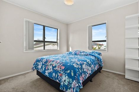 Photo of property in 97 Hyperion Drive, Randwick Park, Auckland, 2105