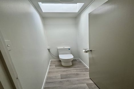 Photo of property in 2/74 Sunnybrae Road, Hillcrest, Auckland, 0627