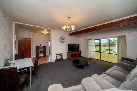 Photo of property in 27 Vogel Street, Hawera, 4610