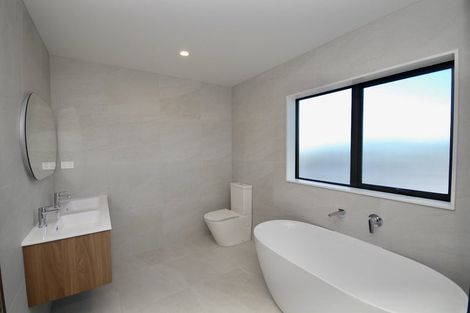 Photo of property in 9b Arran Road, Browns Bay, Auckland, 0630