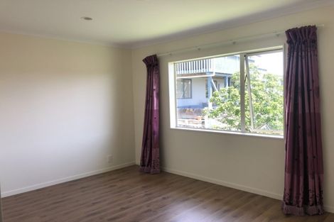 Photo of property in 24 Hercules Drive, Henderson, Auckland, 0612