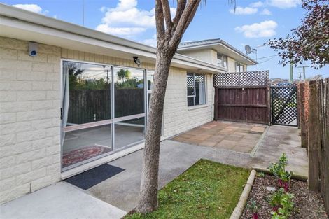 Photo of property in 2/125a Mackenzie Avenue, Woolston, Christchurch, 8023