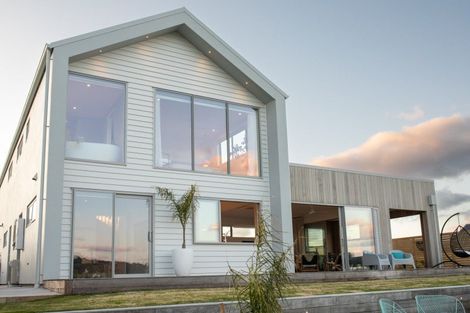 Photo of property in 16 Ngaroma Crescent, Whitianga, 3510