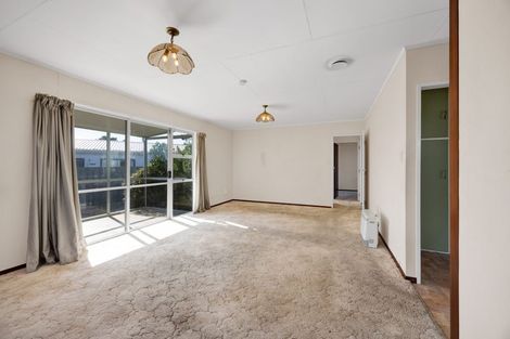 Photo of property in 198 Waihi Road, Hawera, 4610