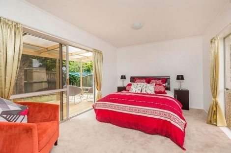 Photo of property in 2/349 Pakuranga Road, Pakuranga Heights, Auckland, 2010