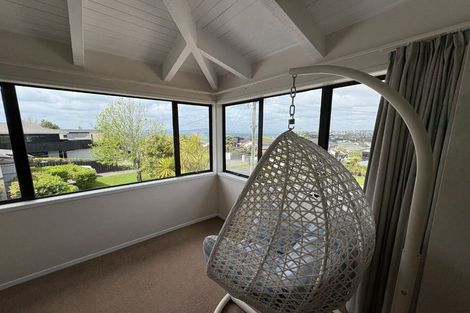 Photo of property in 2/851 Beach Road, Waiake, Auckland, 0630