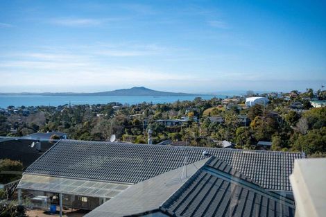 Photo of property in 41 Aberdeen Road, Castor Bay, Auckland, 0620