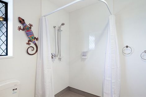 Photo of property in 1/3 Winters Road, Redwood, Christchurch, 8051