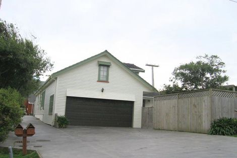Photo of property in 49u2 Ranui Terrace, Tawa, Wellington, 5028