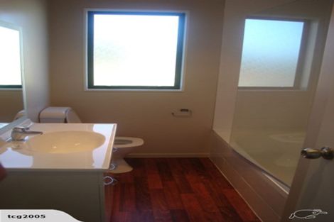 Photo of property in 1a Whitbourne Heights, Manurewa, Auckland, 2105