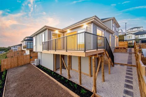 Photo of property in 175 Godfrey Drive, Orewa, 0931