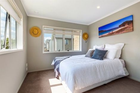Photo of property in 29 Station Street, Hobsonville, Auckland, 0616
