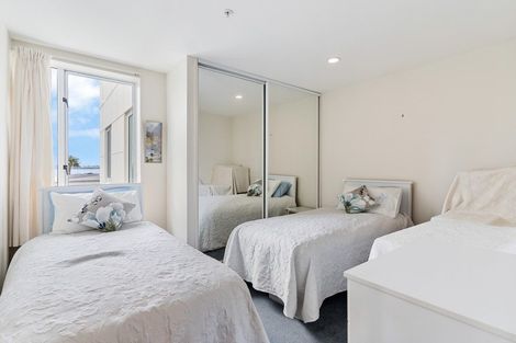 Photo of property in 12 Maunganui Road, Mount Maunganui, 3116
