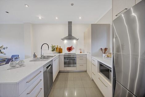Photo of property in The Strand, 4/16 Ronald Street, Strandon, New Plymouth, 4312