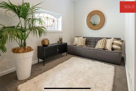 Photo of property in 121d The Parade, Island Bay, Wellington, 6023