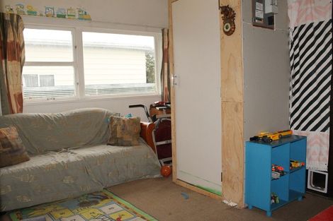 Photo of property in 180 Queen Street, Westport, 7825