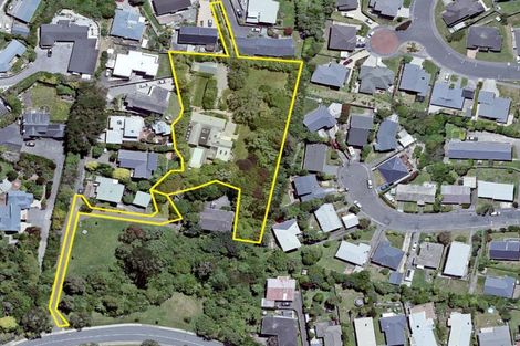 Photo of property in 10 Hillview Crescent, Paparangi, Wellington, 6037