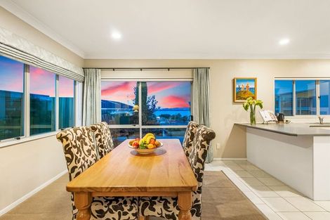 Photo of property in 30 Churchill Road, Cockle Bay, Auckland, 2014