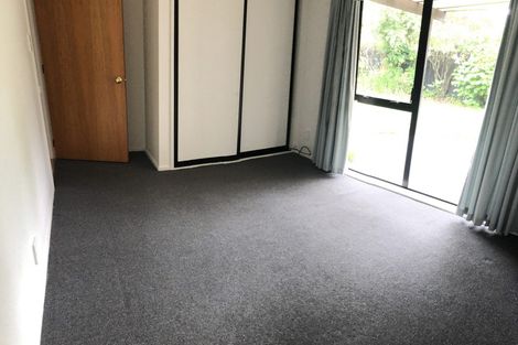 Photo of property in 2/33 Glenharrow Avenue, Avonhead, Christchurch, 8042