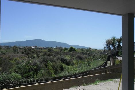 Photo of property in 3 Taranui Way, Paraparaumu Beach, Paraparaumu, 5032