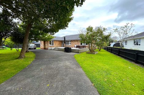 Photo of property in 21 Durham Street, Te Atatu Peninsula, Auckland, 0610