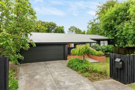 Photo of property in 12 Grove Lane, Kelvin Heights, Queenstown, 9300