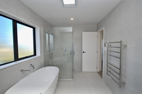 Photo of property in 9b Arran Road, Browns Bay, Auckland, 0630