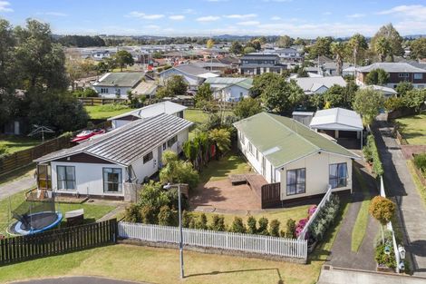 Photo of property in 8 Le Havre Place, Takanini, 2112