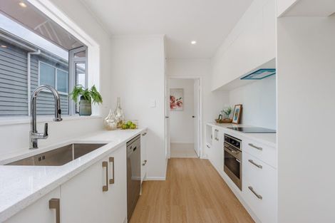 Photo of property in 21 Compton Street, Hillcrest, Auckland, 0627