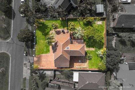 Photo of property in 3 Charles Prevost Drive, The Gardens, Auckland, 2105