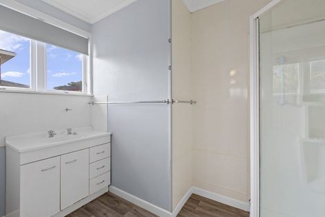 Photo of property in 11 West Hoe Road, Orewa, 0931