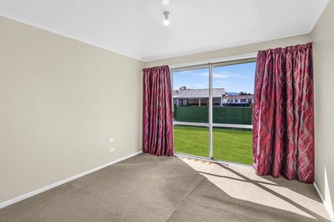 Photo of property in 8 Ormond Street, Woodville, 4920