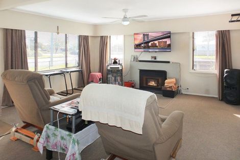 Photo of property in 45 Johnston Street, Foxton, 4814