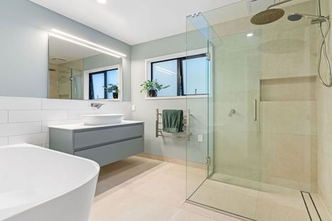 Photo of property in 14a Assisi Street, Mount Pleasant, Christchurch, 8081