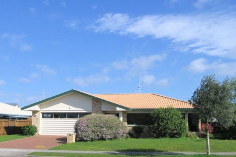 Photo of property in 8 Sandhurst Drive, Papamoa Beach, Papamoa, 3118