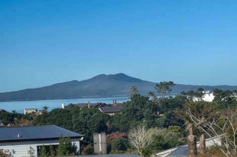 Photo of property in 42 Park Rise, Campbells Bay, Auckland, 0630