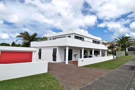 Photo of property in 1 Mako Street, West Harbour, Auckland, 0618