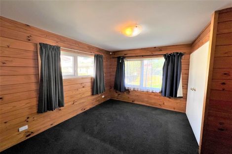 Photo of property in 28 Trentham Road, Takanini, Papakura, 2112