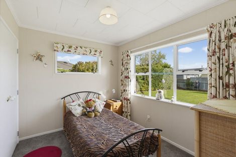 Photo of property in 16 Easton Way, Levin, 5510