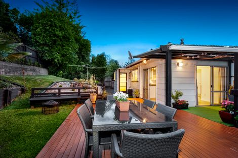 Photo of property in 6 Lemnos Place, Titirangi, Auckland, 0604